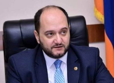 Министр: Рекомендации к распределению бесплатных учебников в школах Армении будут изменены