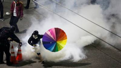 Полиции запретили применять слезоточивый газ в Сиэтле