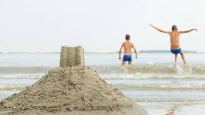 Как правильно отдыхать на пляже - советы врача