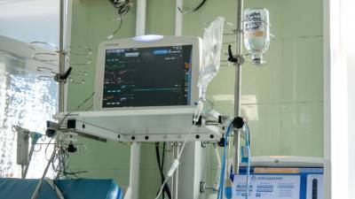 В Башкирии пожилого пациента с подозрением на коронавирус подключили к ИВЛ