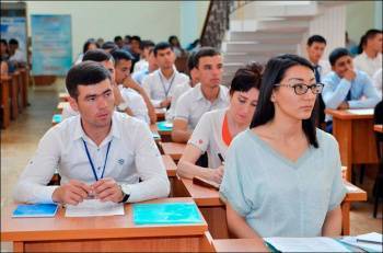 Вузы Узбекистана в этом году примут порядка 140 тысяч абитуриентов