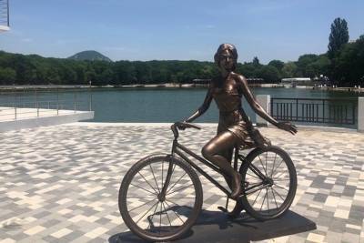 Памятник велосипеду установили в Железноводске