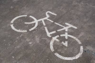 В Волгограде молодой водитель сбил 10-летнюю велосипедистку