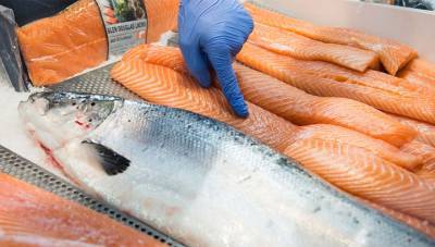 В пекинских супермаркетах изъят из продажи лосось