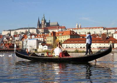 В Праге можно будет бесплатно прокатиться на венецианской гондоле и паруснике