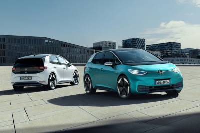 Volkswagen откладывает выпуск электрической версии ID 3