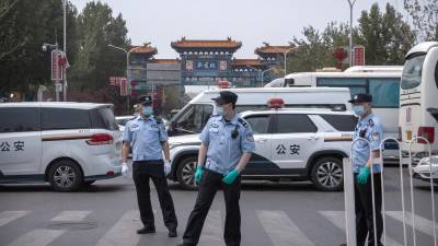Жителей Пекина снова посадили на карантин