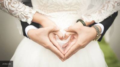 Количество бракосочетаний в апреле на территории РФ сократилось на 40%