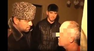 Жители Чечни припомнили умершему Абушайху Висмурадову избиение старика