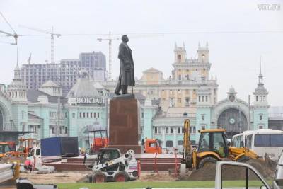 Москвичам рассказали об истории памятника Максиму Горькому