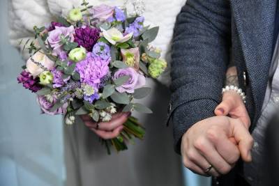 В России сократилось количество браков и разводов