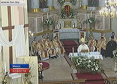 Праздник Воскресения Христова встретили и около двух миллионов католиков Беларуси