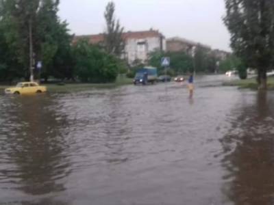 В Николаевской области непогода наделала беды: ветром сорвало крыши, ливневым дождем затопило улицы