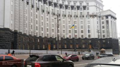 Кабмин Украины отменил самоизоляцию для въезжающих из Донбасса и Крыма