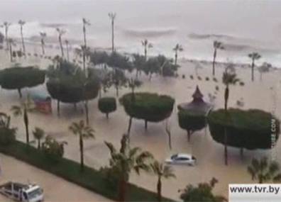 На юго-восток Турции обрушились мощные проливные дожди