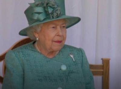 День рождения королевы Великобритании отметили парадом в Виндзорском замке