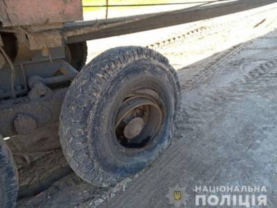 В Ровенской области от грузовика отлетело колесо: погибла 11-летняя девочка