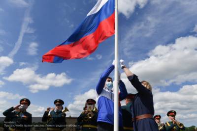 Власти Новочеркасска прокомментировали ошибку в баннере в честь Дня России