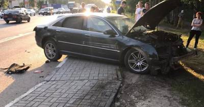 Фото: иномарка сбила двух пешеходов на "зебре" в Воронеже
