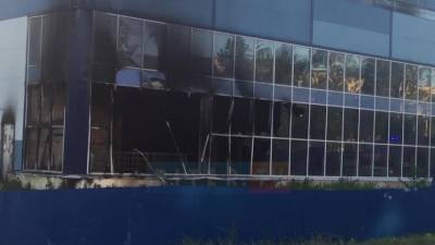 В Отрадном горел недостроенный торговый комплекс