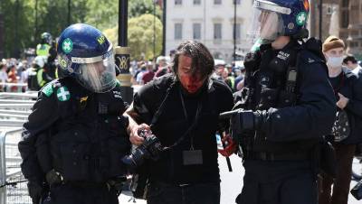 При протестах в Лондоне пострадали 15 человек