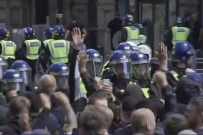 В ходе протестов в Лондоне пострадали 15 человек