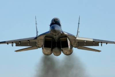 Российские «Су-24» и «МиГ-29» разбомбили колонну союзников Турции