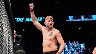 Экс-боец UFC Густафссон возобновит карьеру поединком с Вердумом
