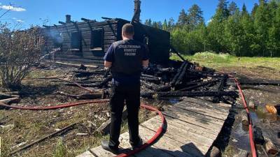 Двое детей погибли при пожаре в частном доме в Костромской области