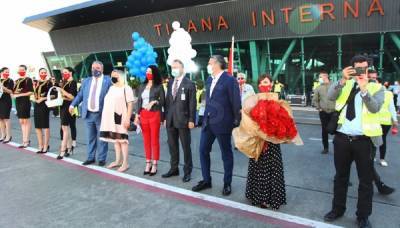 Албания первой в Европе возобновила путешествия: первых туристов встретили торжественно – фото