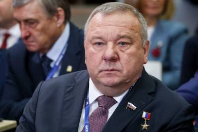 Экс-глава ВДВ попросил Киркорова извиниться за оскорбление десантников