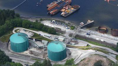 В Канаде нефтепровод закрыли после разлива топлива