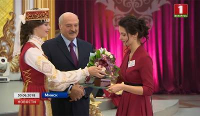 Александр Лукашенко напутствовал выпускников на традиционном республиканском балу