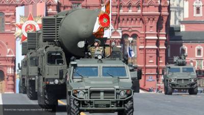 Военные начали перевозить технику для парада Победы из Алабино в Москву