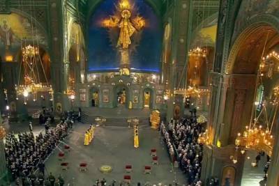 Патриарх Кирилл освятил открывшийся главный храм Минобороны