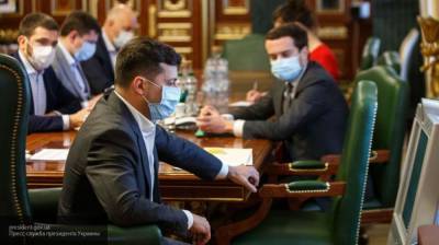 Сторонники Зеленского опровергли слухи о вспышке коронавируса в офисе президента Украины