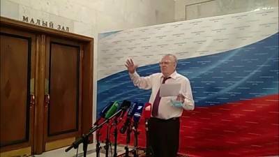 Жириновский предложил установить зарплатный стандарт