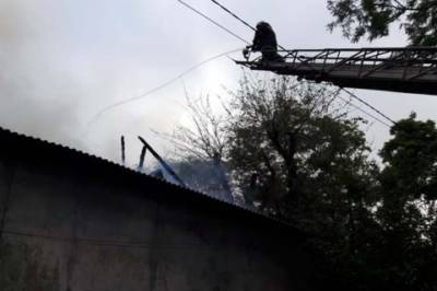 В Днепропетровской области произошел крупный пожар в многоквартирном доме