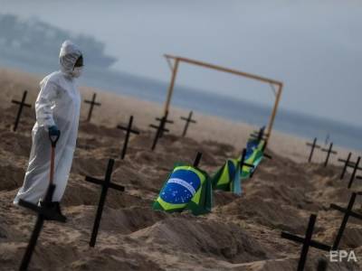 В бразильском Сан-Паулу на кладбищах выкапывают останки умерших, чтобы освободить место для жертв COVID-19