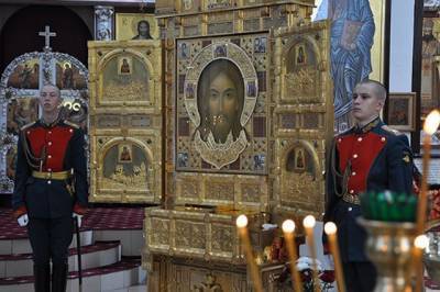 Патриарх Кирилл провел церемонию освящения главного храма Вооруженных сил