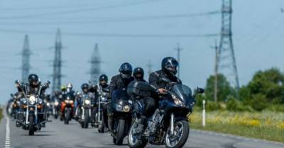 ФОТО, ВИДЕО: Мотоциклисты устроили заезд в память о жертвах стрельбы в Лихула