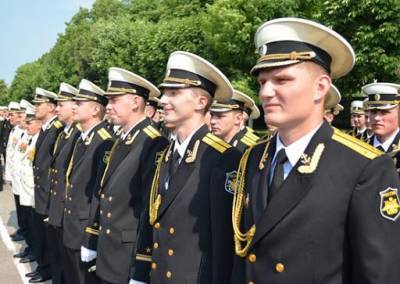 Выпускники военных вузов России начали прибывать в воинские части Черноморского флота