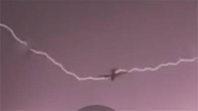 Молния попала в самолет Москва-Ульяновск