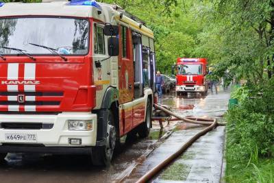 Пожарные ликвидировали пожар на площади 400 квадратных метров на востоке Москвы