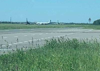 Два самолета столкнулись по касательной в Пулково