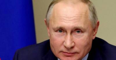 Путин отметил, что поправки в Конституцию существенно ограничат полномочия президента