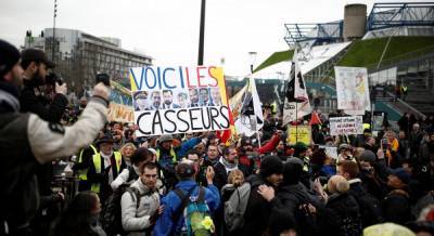 Во Франции отменили запрет на массовые акции, введенный из-за коронавируса - СМИ