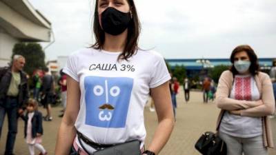 Главные мемы президентских выборов в Беларуси: "Саша 3%" и "Стоп таракан!"