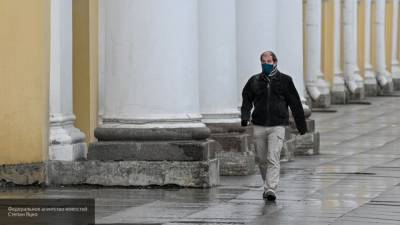 Академик Покровский призвал жителей Петербурга носить маски после выхода из самоизоляции