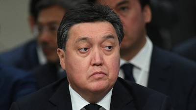Премьер Казахстана ушел на домашний режим после обнаружения COVID-19 у министра